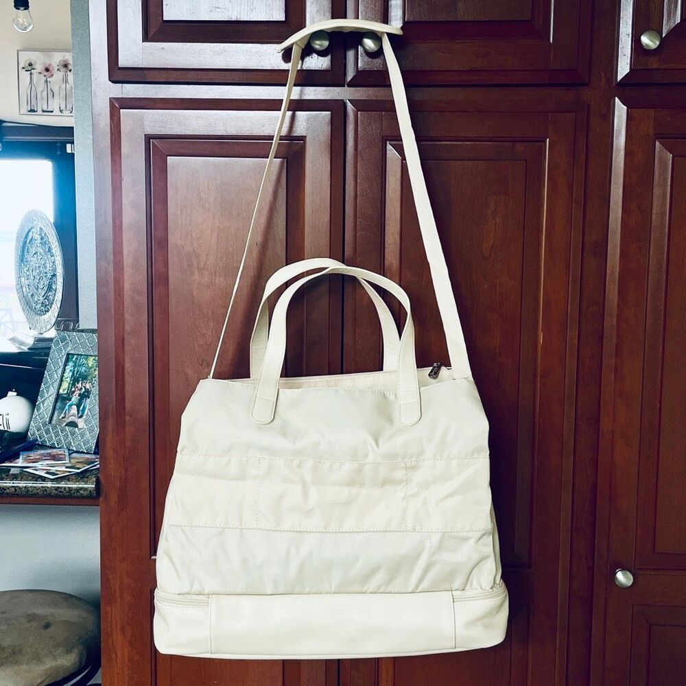NWT Jessica Simpson cream Nylon Pu Leather Multi Pockets Weekender Duffle Bag - Picture 4 of 16